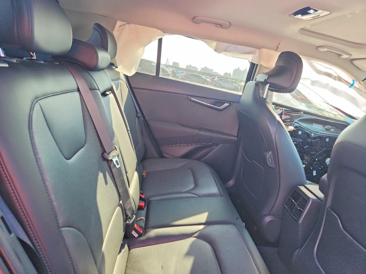2024 KIA NIRO SX TOURING photo 10