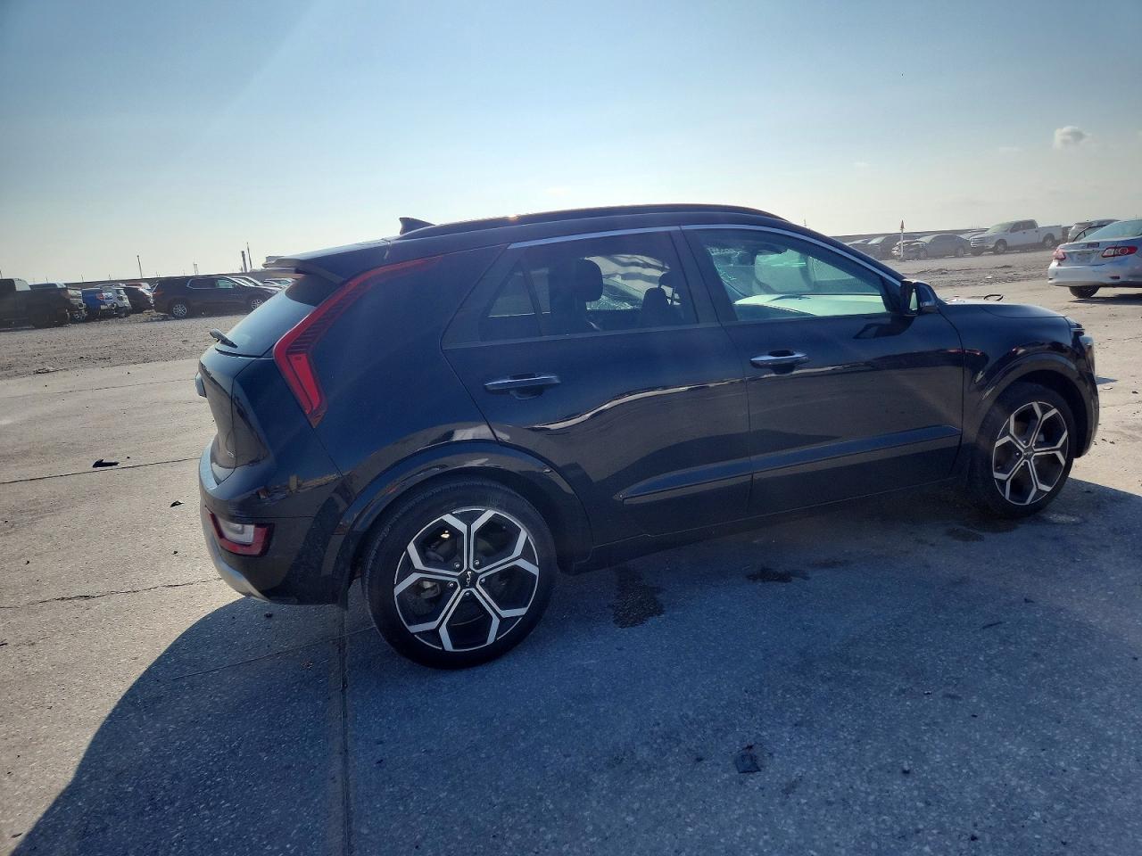 2024 KIA NIRO SX TOURING photo 3