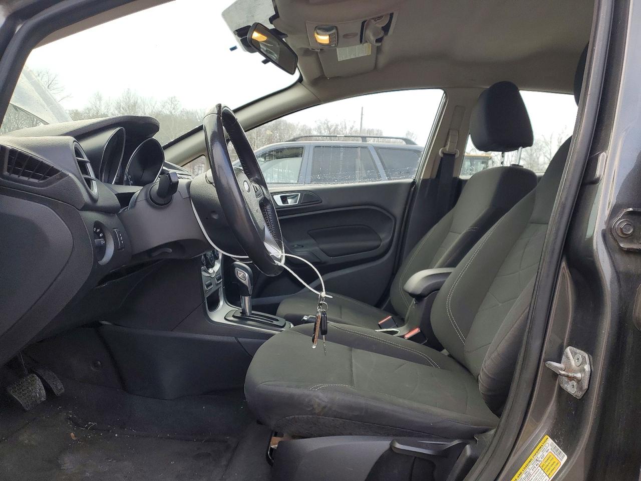 2015 FORD FIESTA SE photo 7