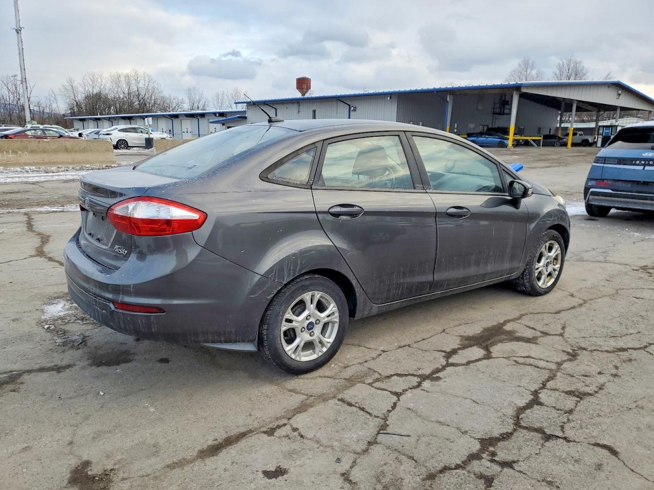 2015 FORD FIESTA SE photo 3