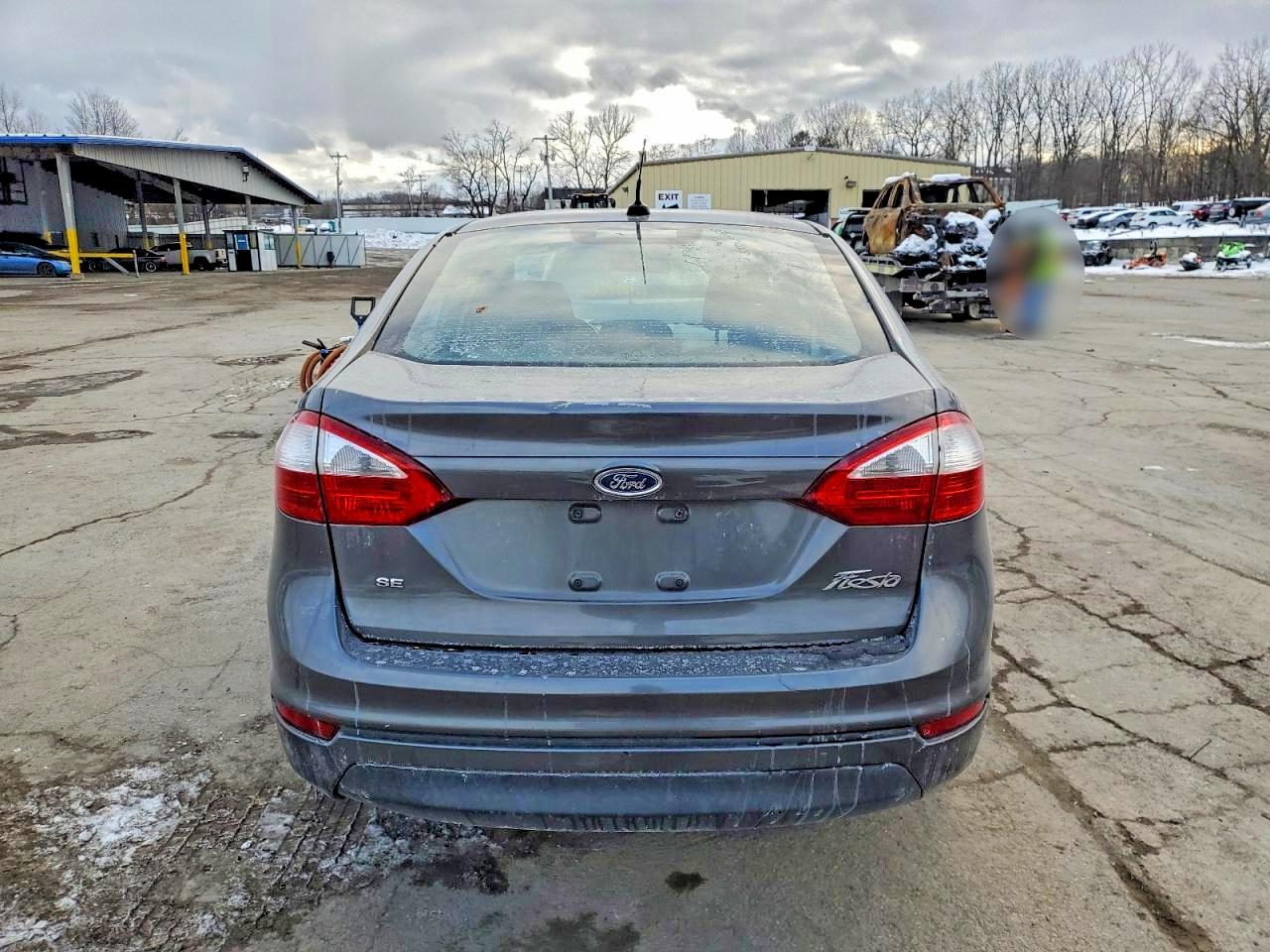 2015 FORD FIESTA SE photo 6