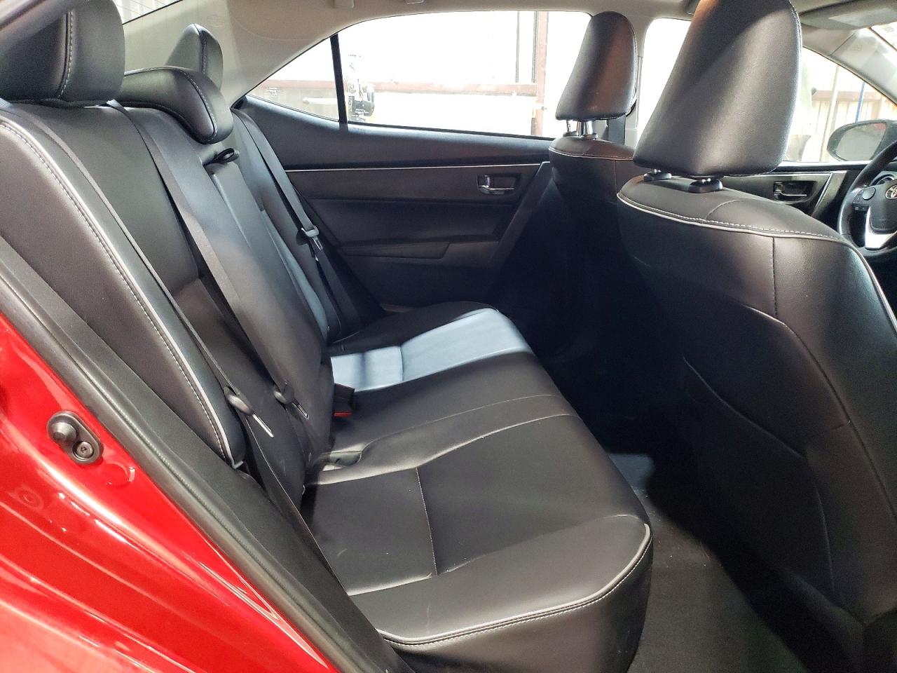2018 TOYOTA COROLLA XLE photo 10
