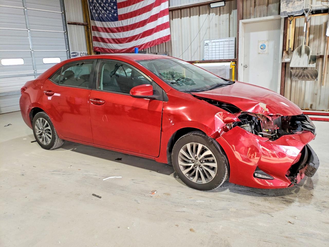 2018 TOYOTA COROLLA XLE photo 4