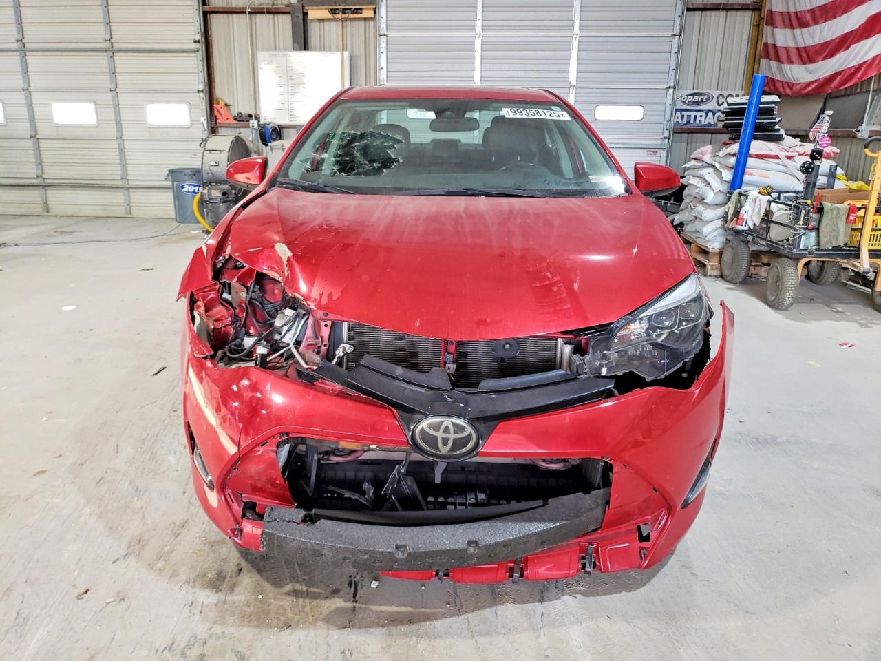 2018 TOYOTA COROLLA XLE photo 5