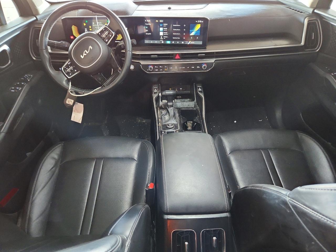 2024 KIA SORENTO S photo 8