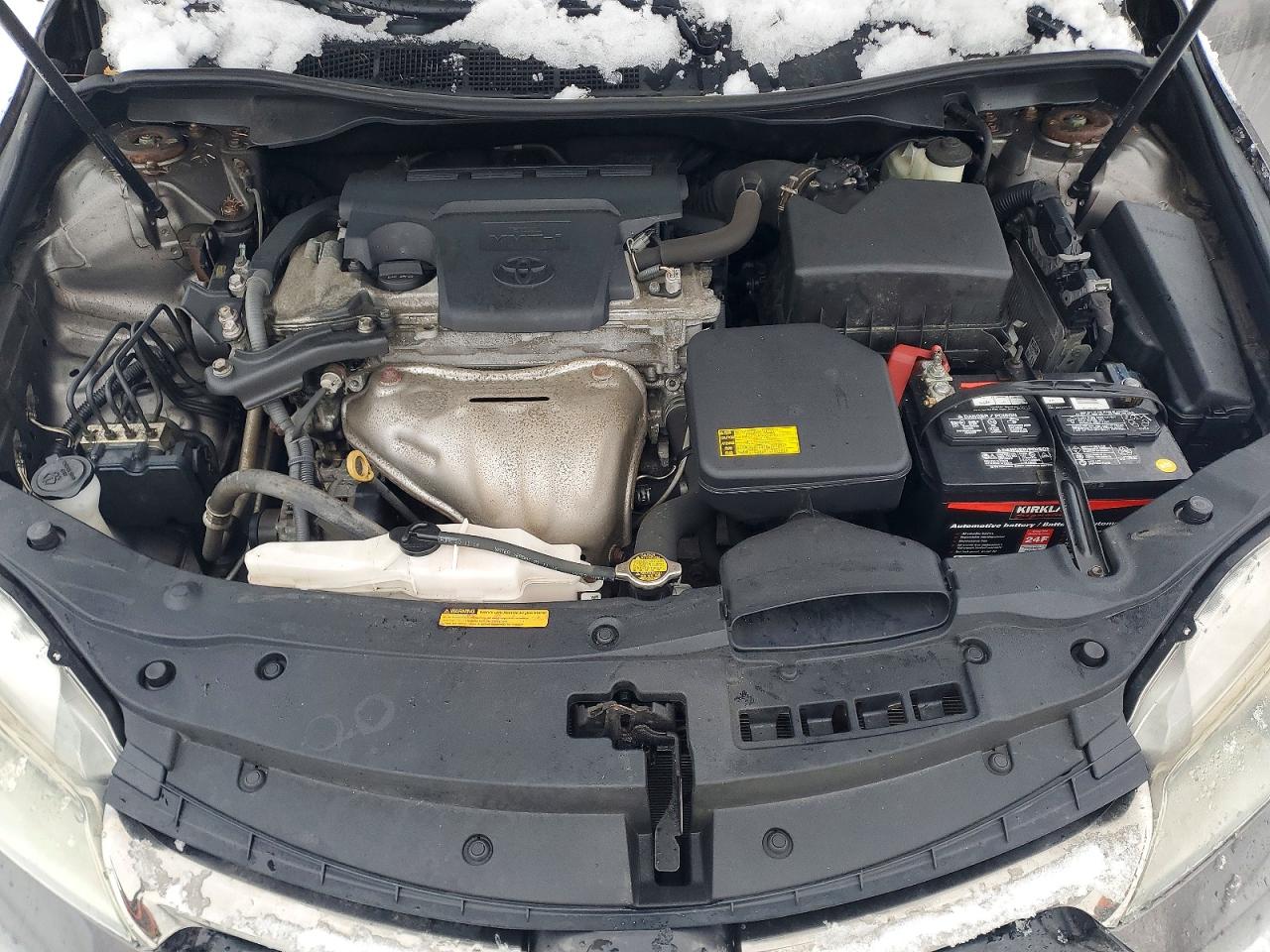 2015 TOYOTA CAMRY LE photo 11