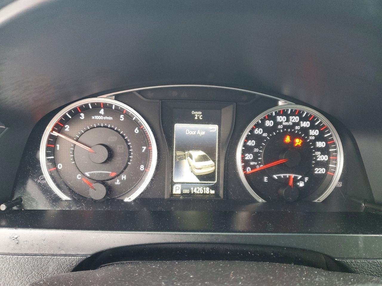 2015 TOYOTA CAMRY LE photo 9