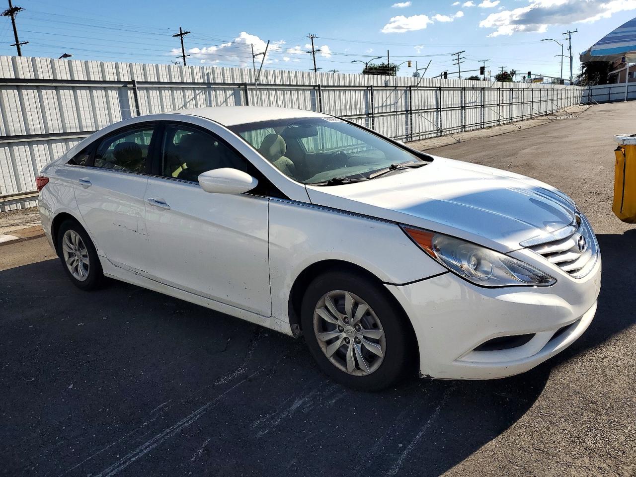 2013 HYUNDAI SONATA GLS photo 4