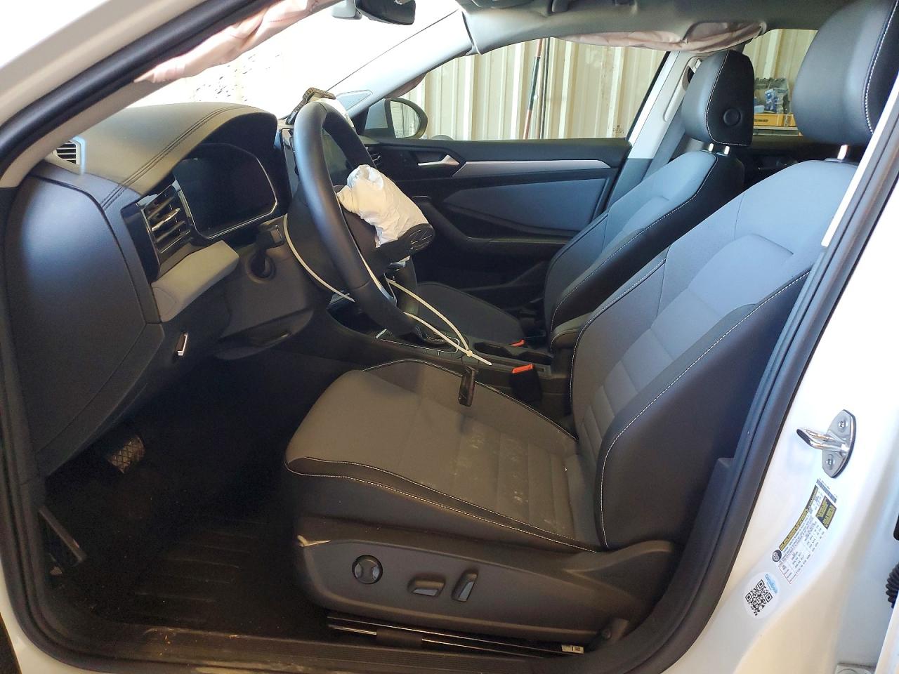 2025 VOLKSWAGEN JETTA SE photo 13