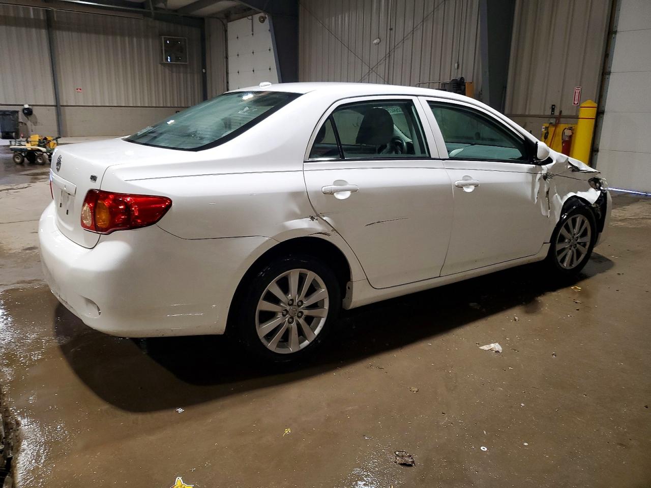 2010 TOYOTA COROLLA BASE photo 3