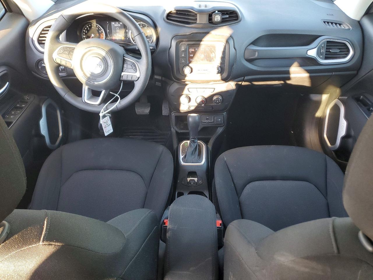 2020 JEEP RENEGADE SPORT photo 8
