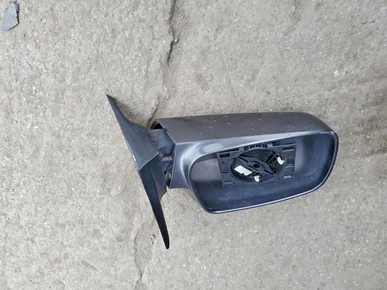 2011 TOYOTA CAMRY BASE photo 12