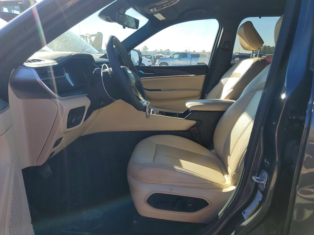 2023 JEEP GRAND CHEROKEE LIMITED photo 7