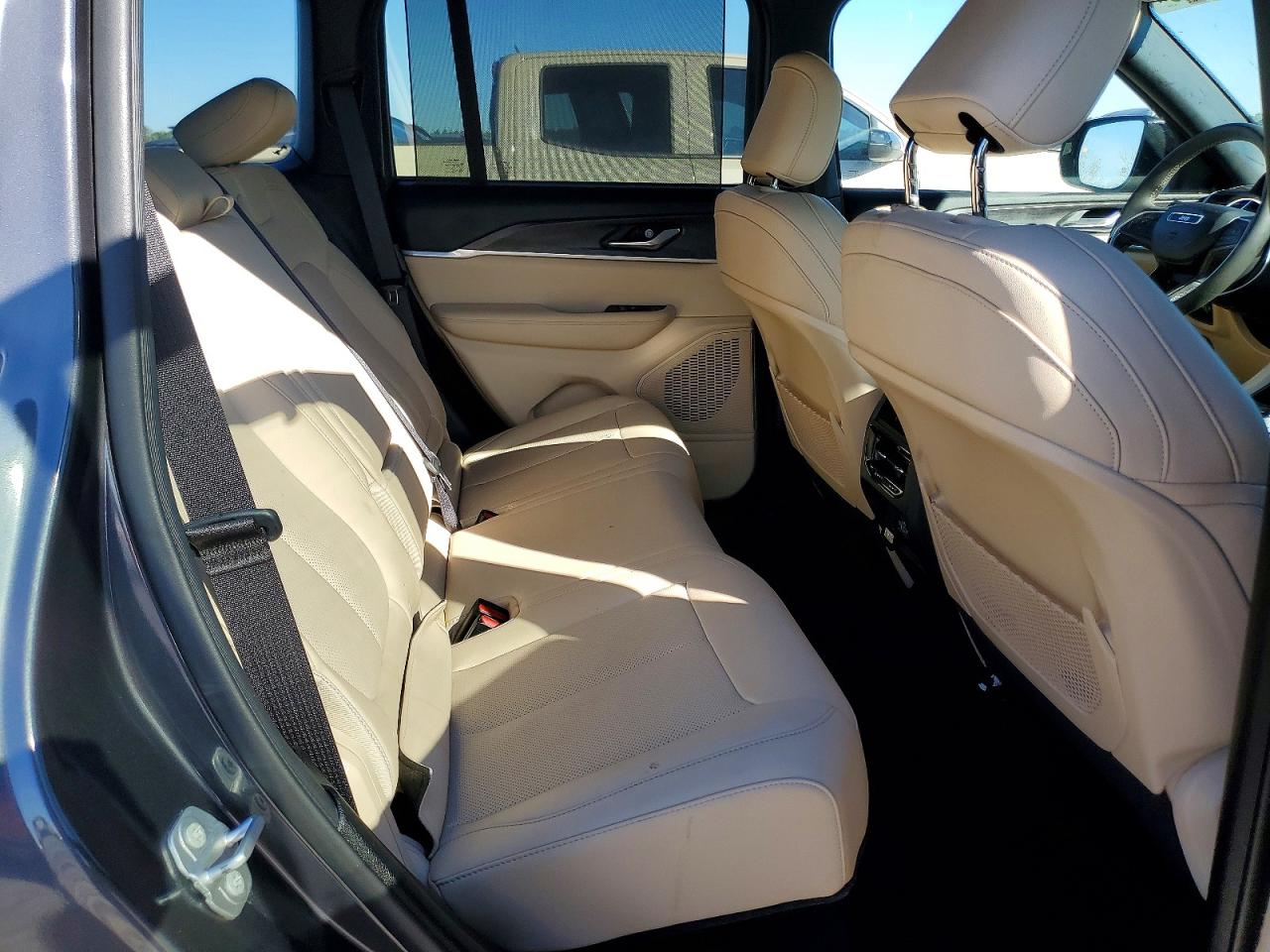 2023 JEEP GRAND CHEROKEE LIMITED photo 11