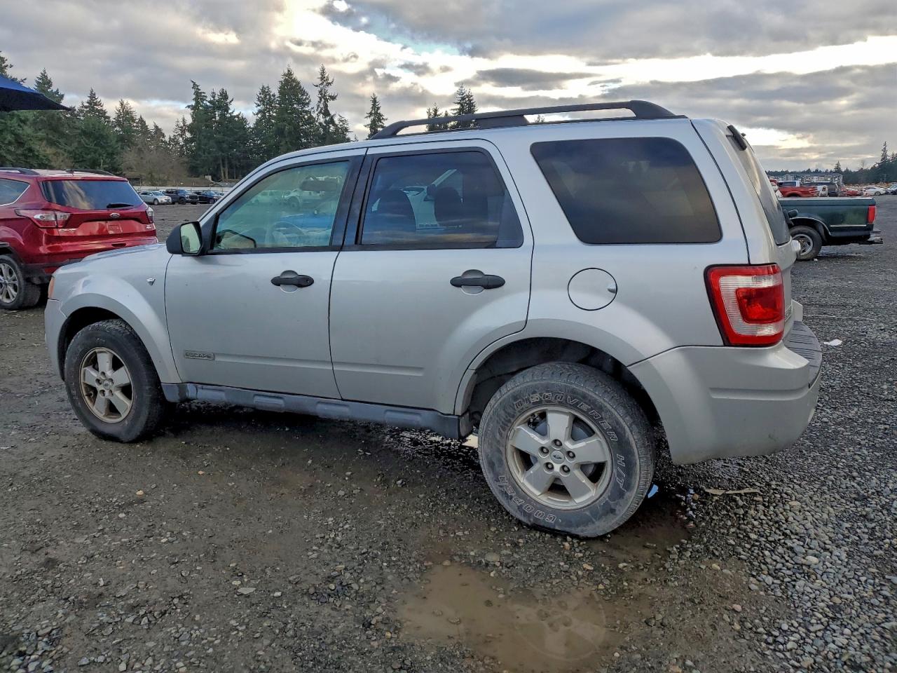 2008 FORD ESCAPE XLT photo 2