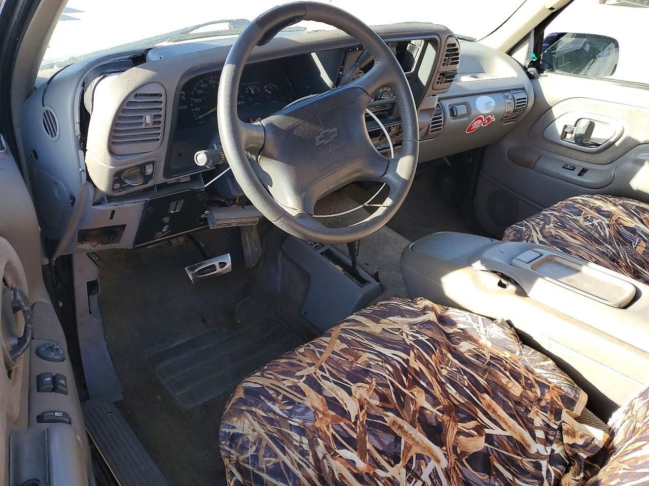 1995 CHEVROLET GMT-400 K1500 photo 8