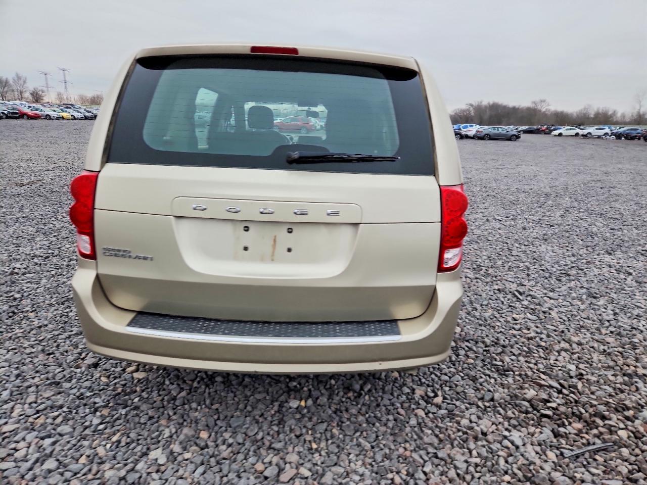 2015 DODGE GRAND CARAVAN SE photo 6