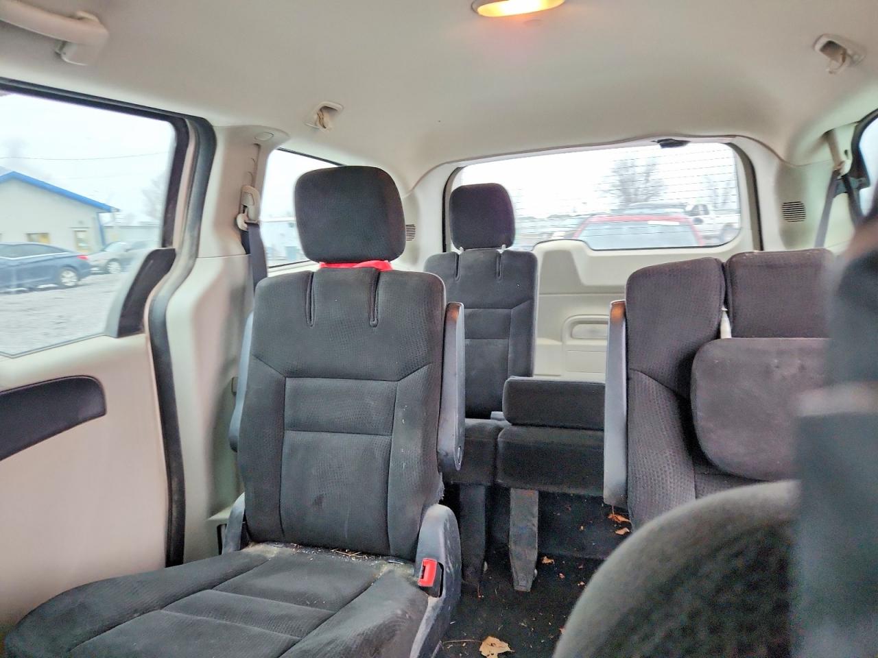 2015 DODGE GRAND CARAVAN SE photo 10