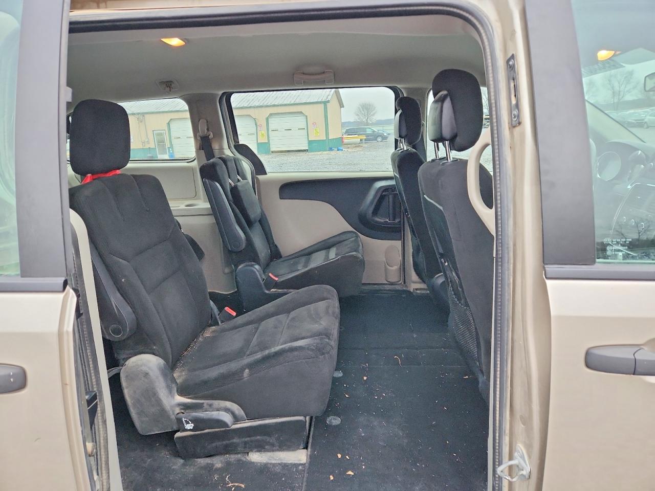 2015 DODGE GRAND CARAVAN SE photo 11