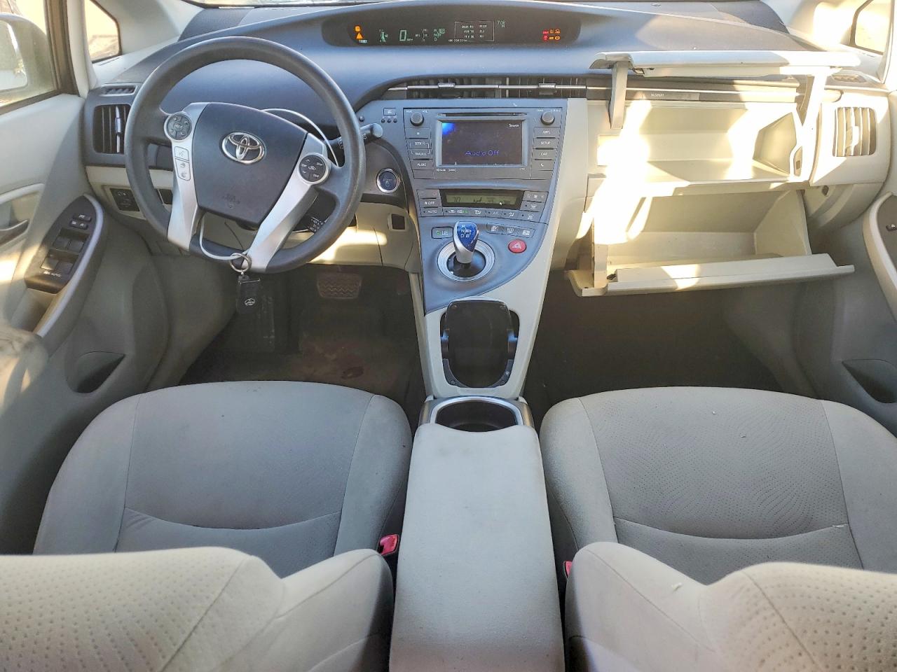 2012 TOYOTA PRIUS photo 8