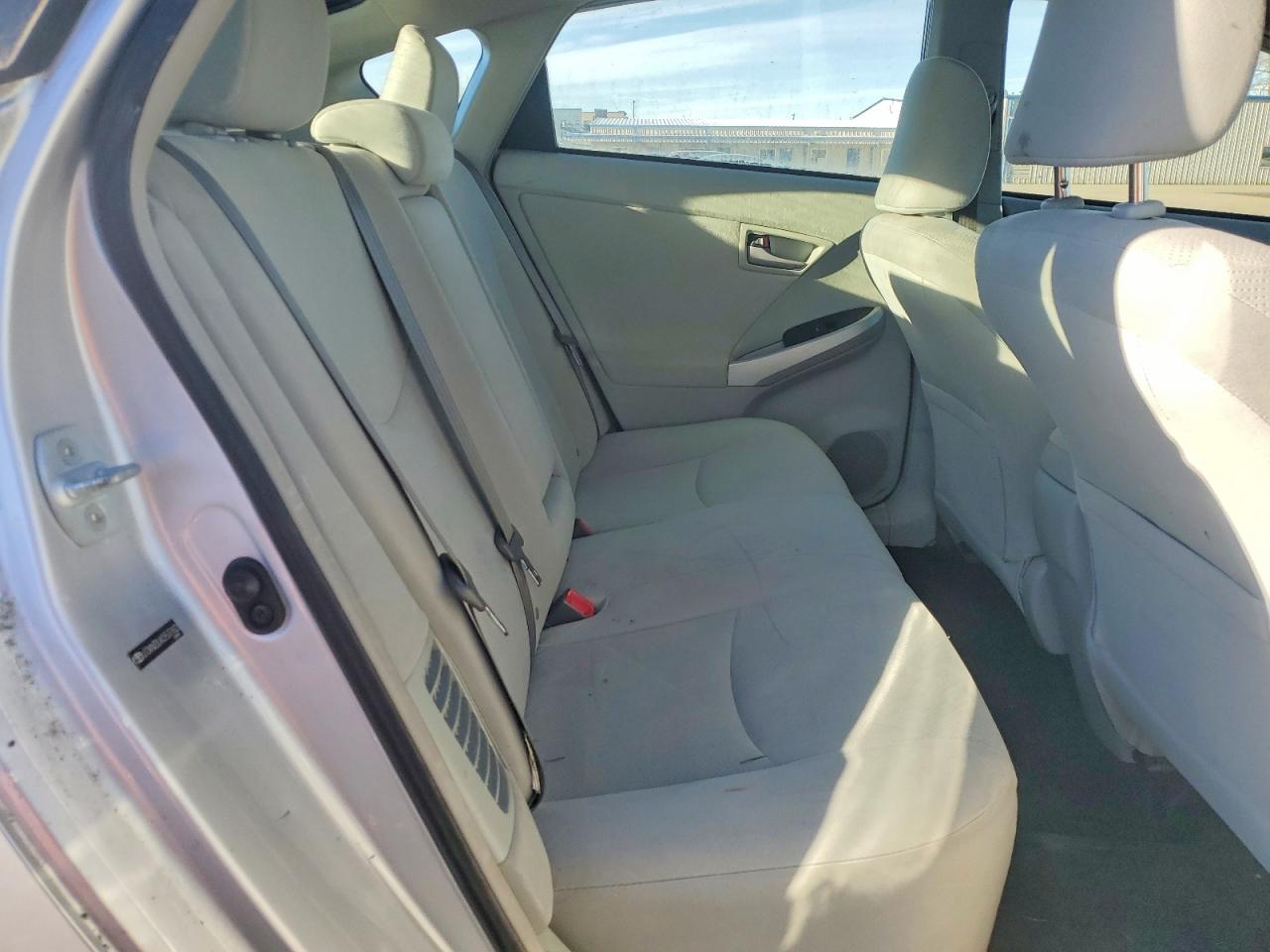 2012 TOYOTA PRIUS photo 11