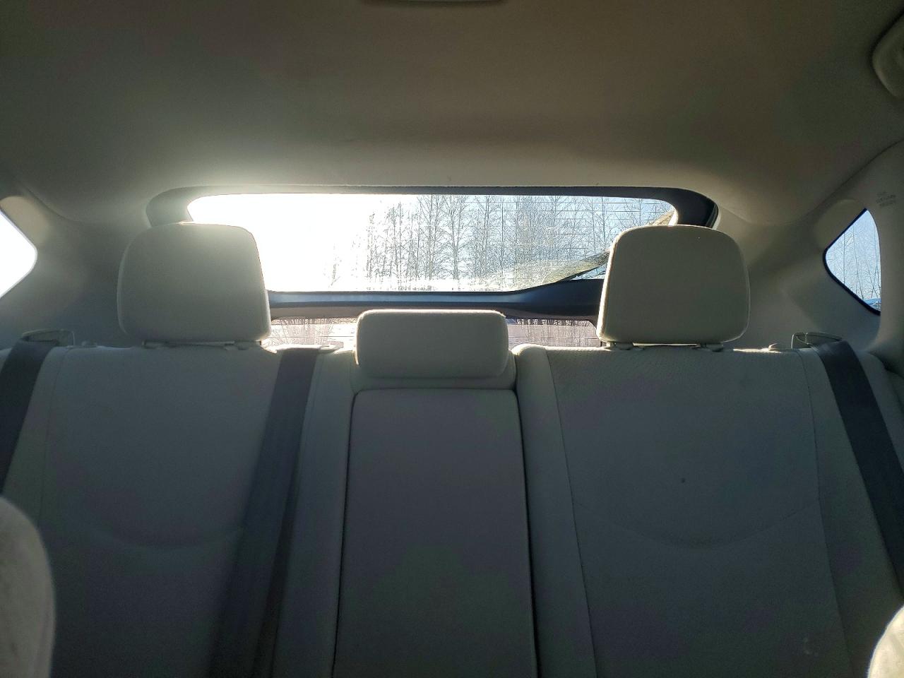 2012 TOYOTA PRIUS photo 10