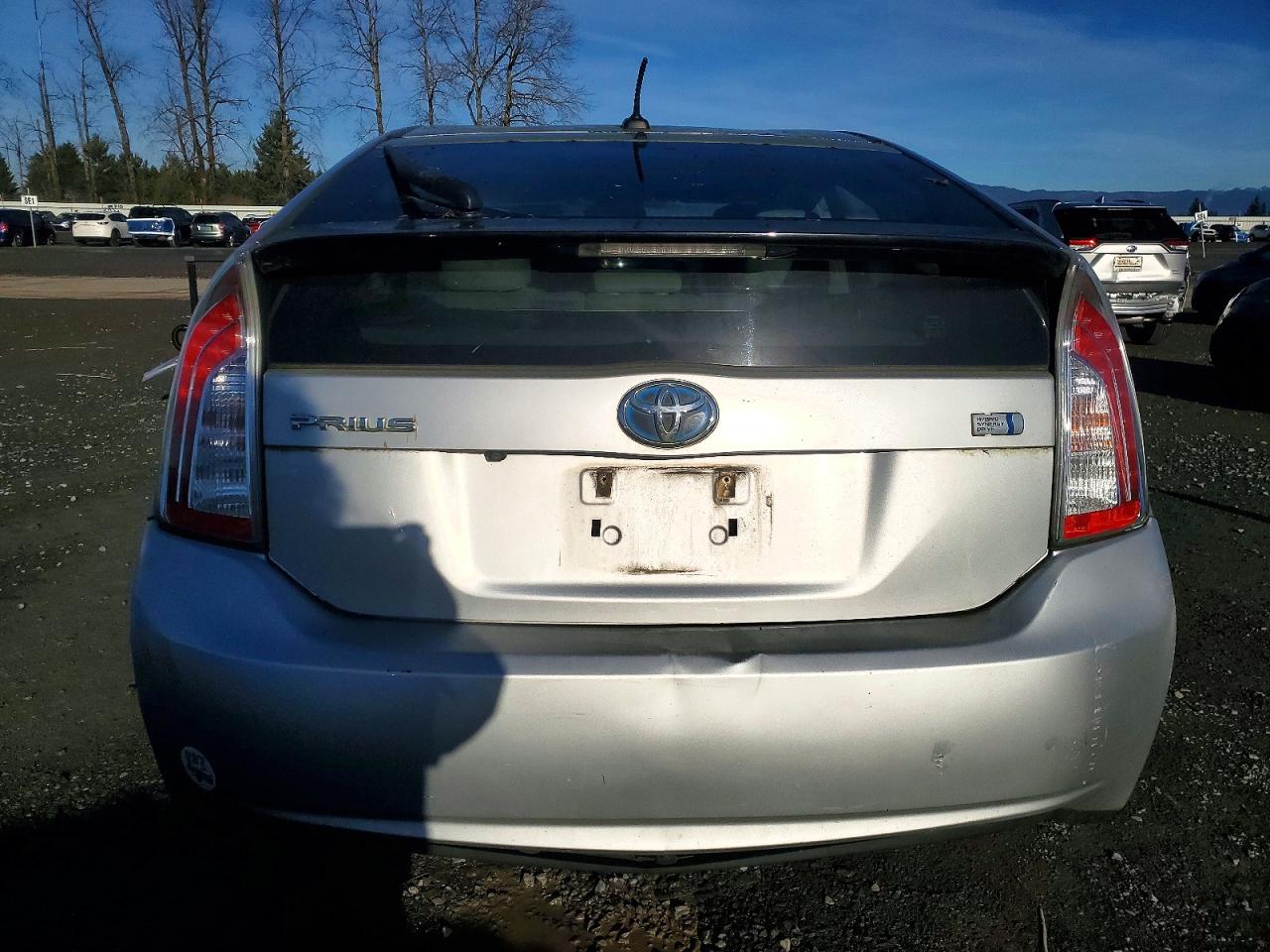 2012 TOYOTA PRIUS photo 6
