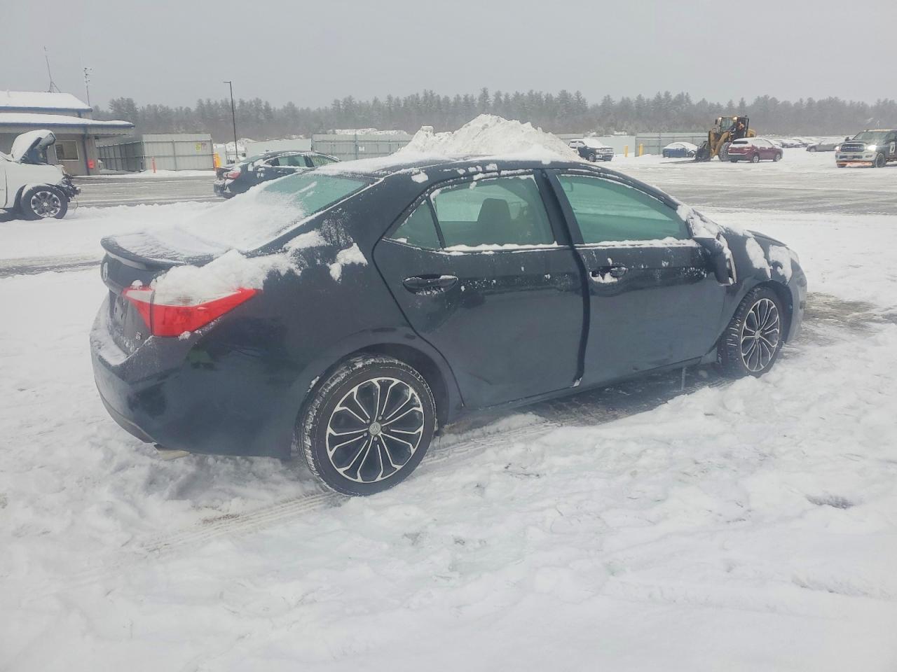 2016 TOYOTA COROLLA S PLUS photo 3