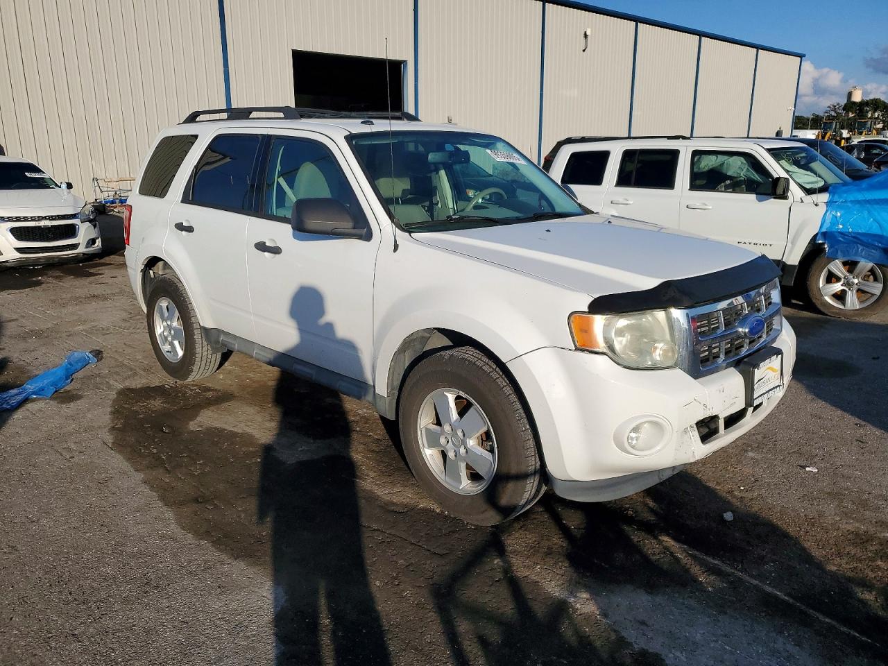 2011 FORD ESCAPE XLT photo 4