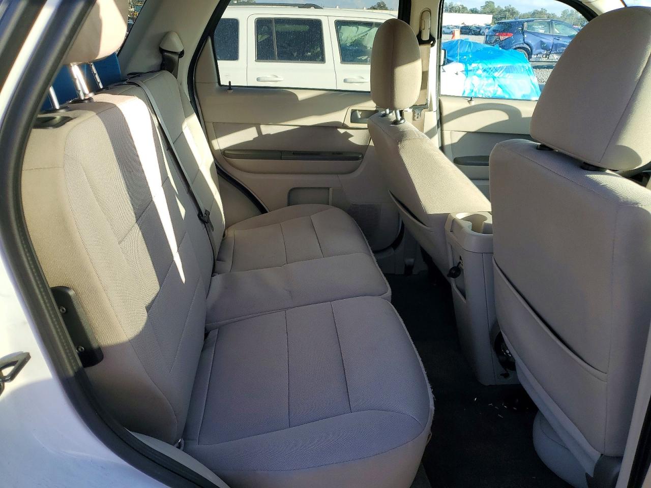 2011 FORD ESCAPE XLT photo 11