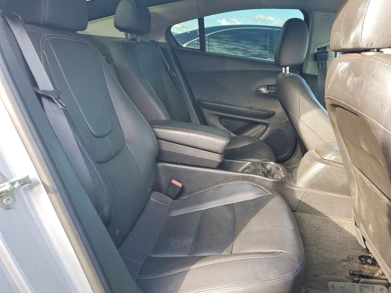 2014 CHEVROLET VOLT photo 10
