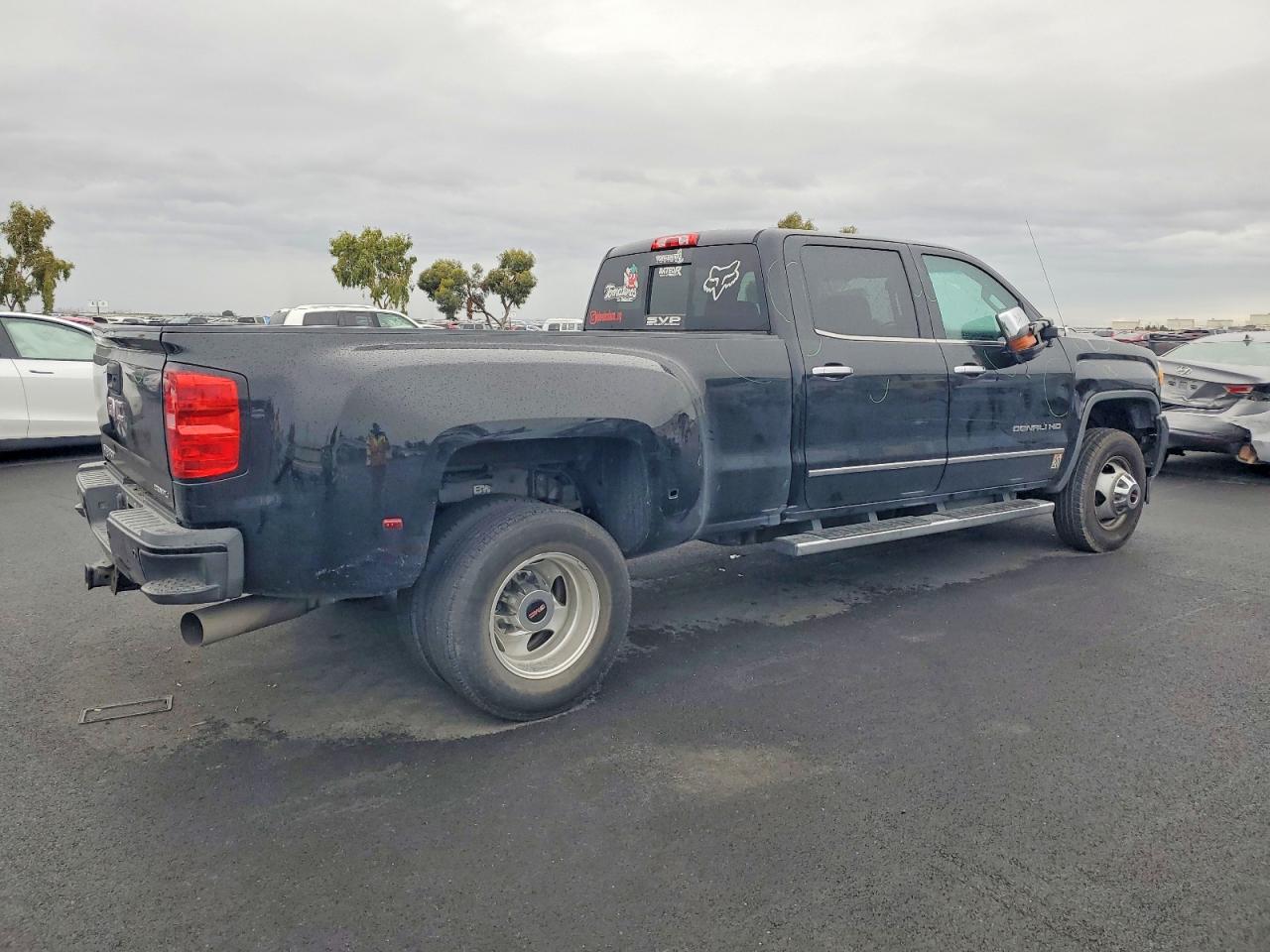 2015 GMC SIERRA K3500 DENALI photo 7