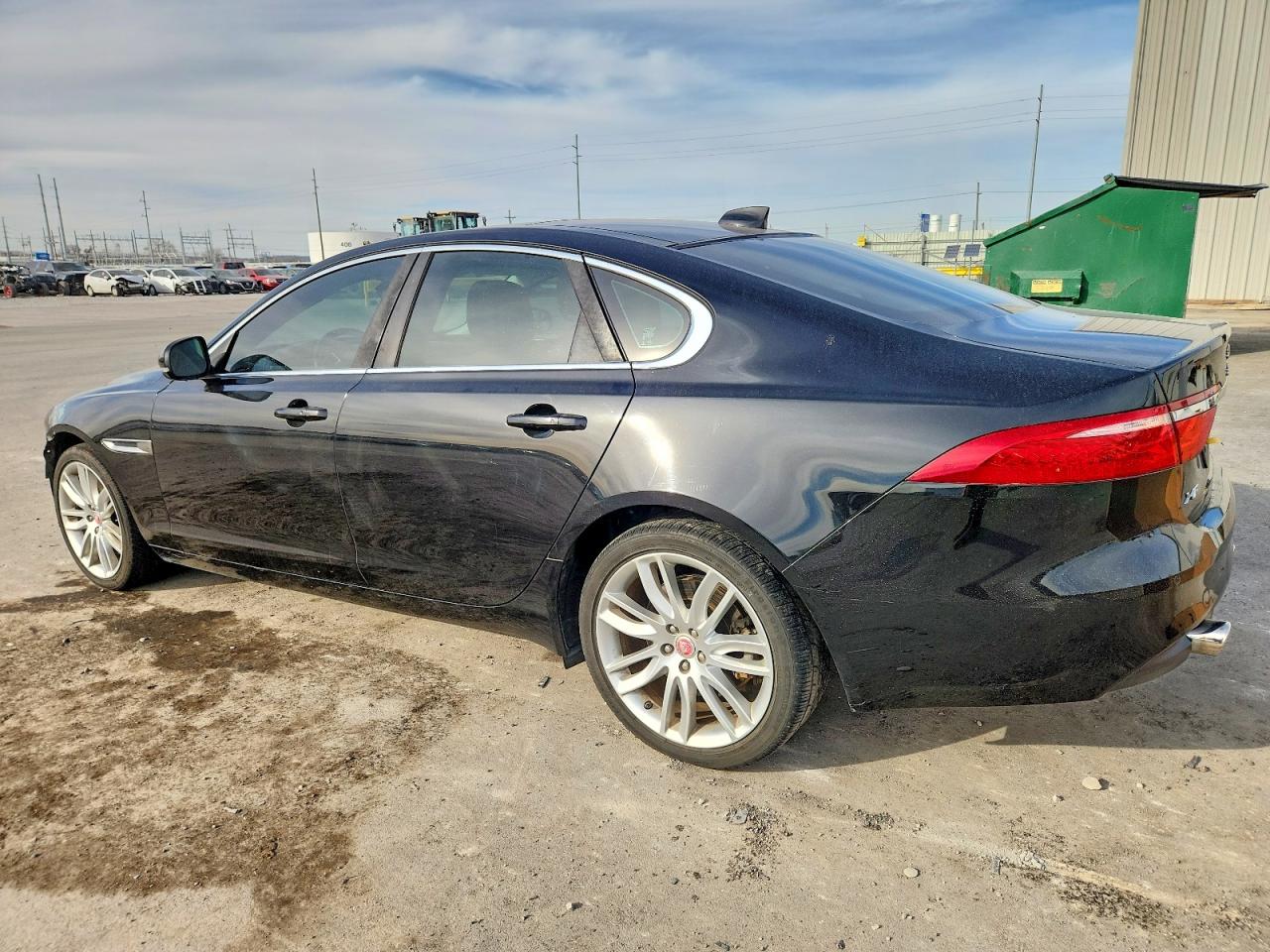 2016 JAGUAR XF PRESTIGE photo 2