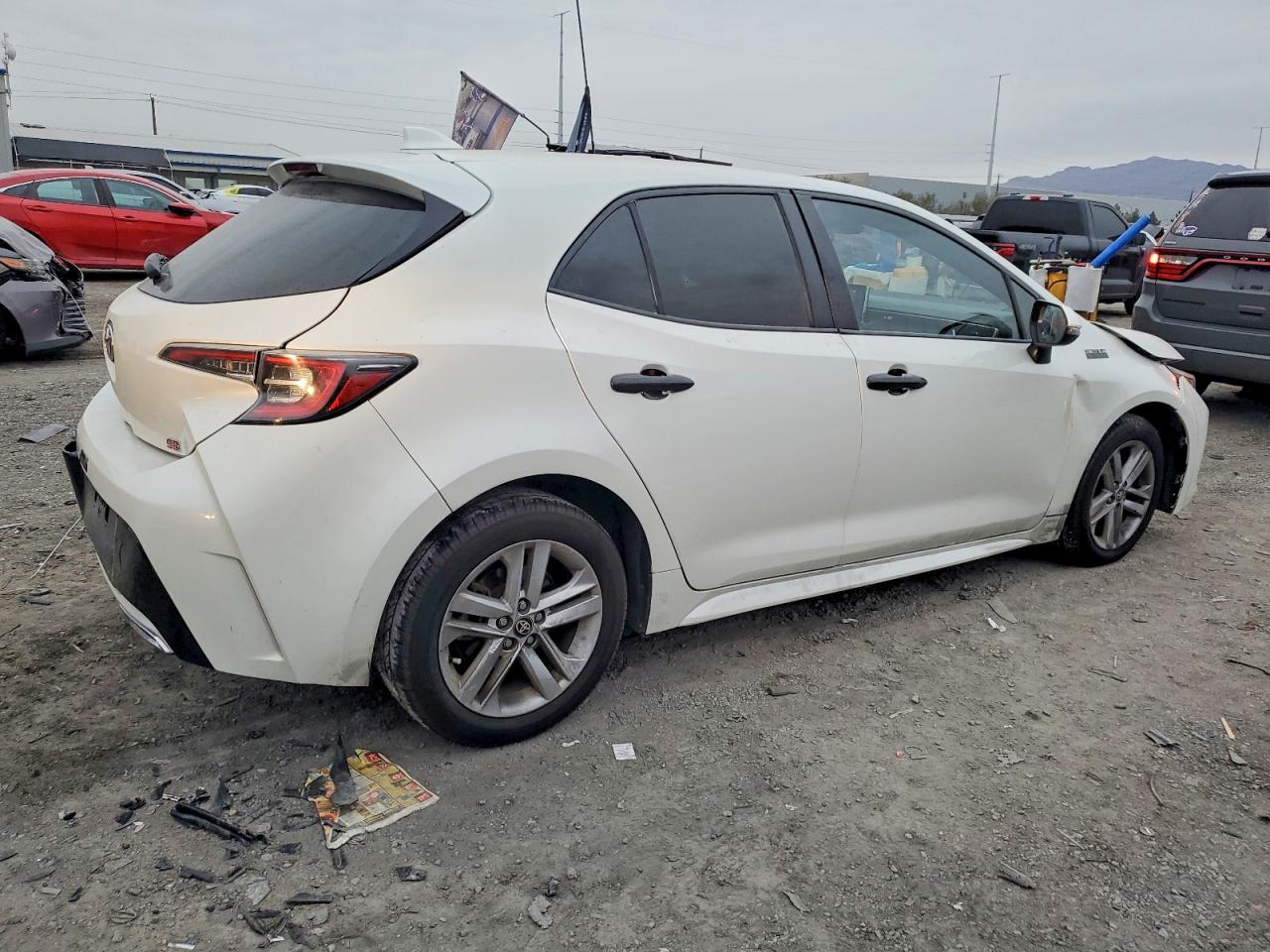 2019 TOYOTA COROLLA SE photo 3