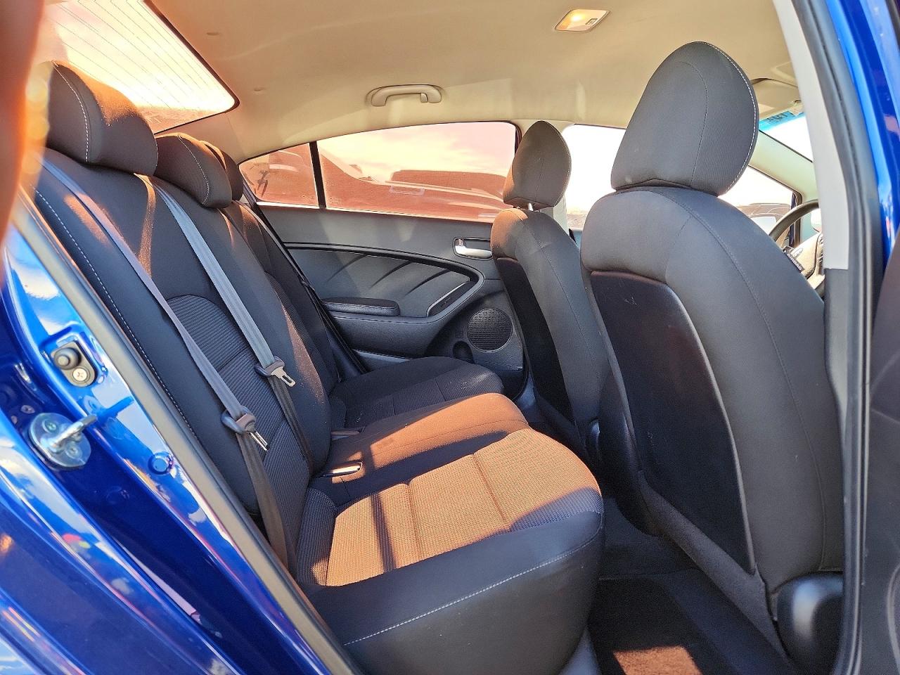 2018 KIA FORTE LX photo 10