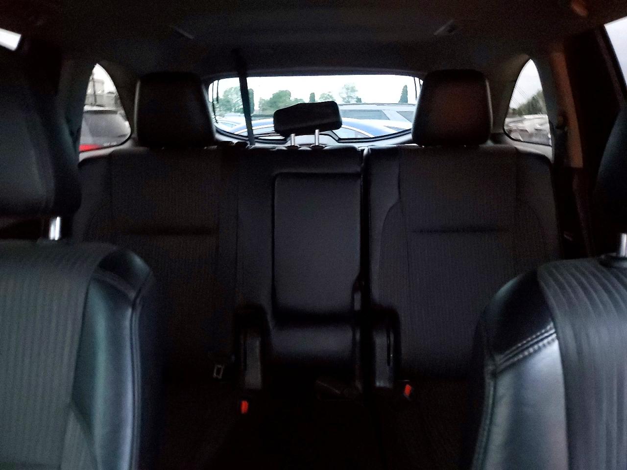 2019 TOYOTA HIGHLANDER LE photo 10