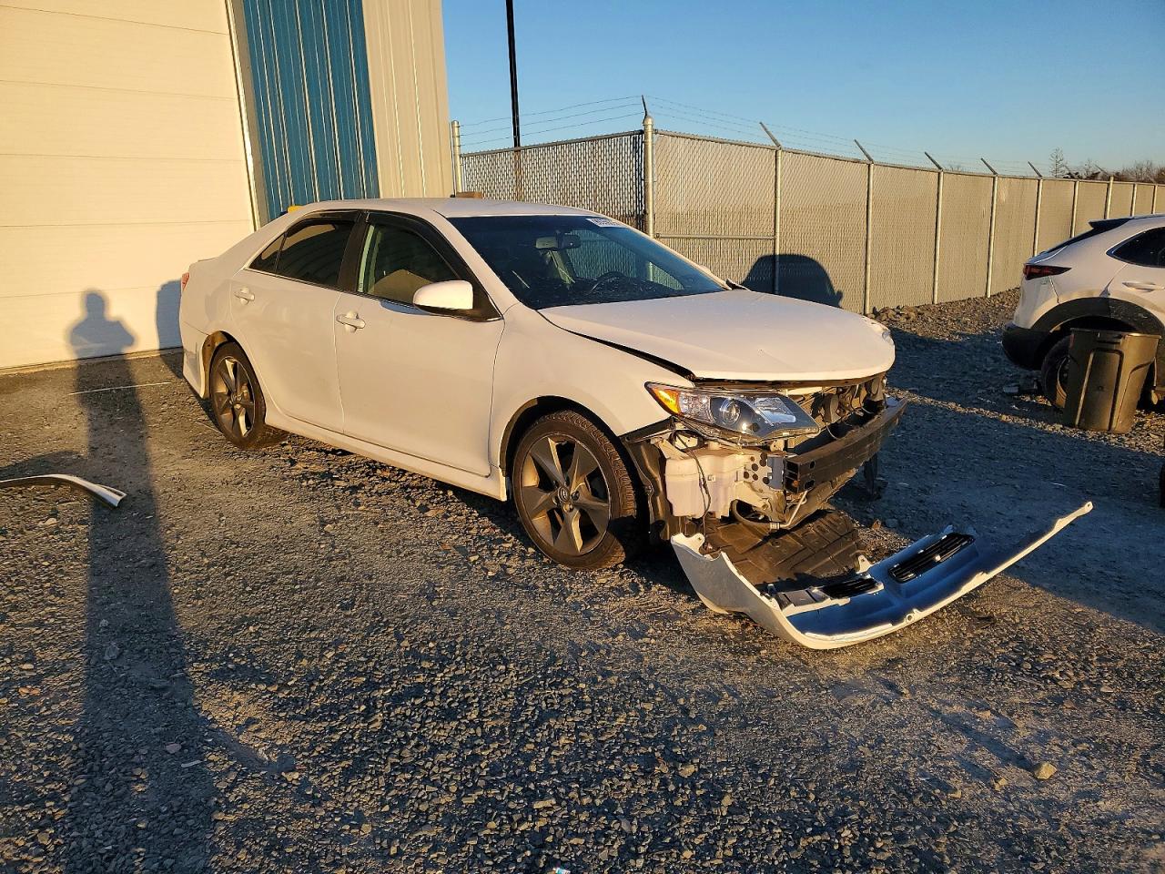 2013 TOYOTA CAMRY L photo 4