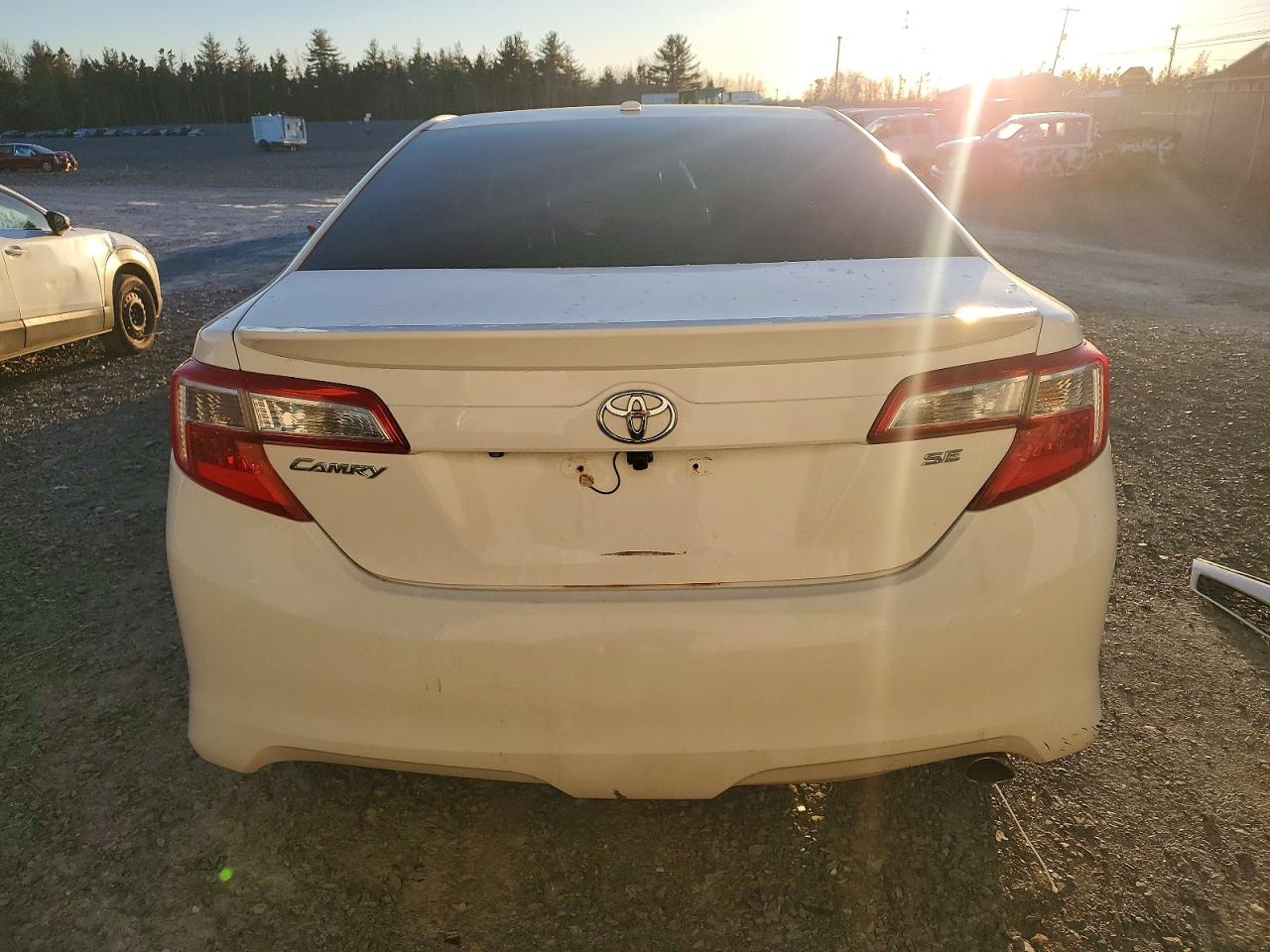 2013 TOYOTA CAMRY L photo 6