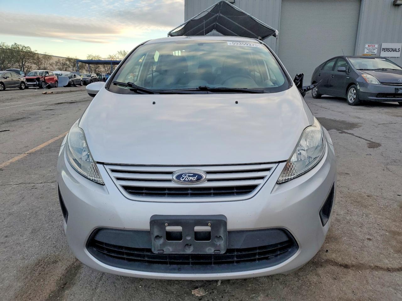 2012 FORD FIESTA S photo 5