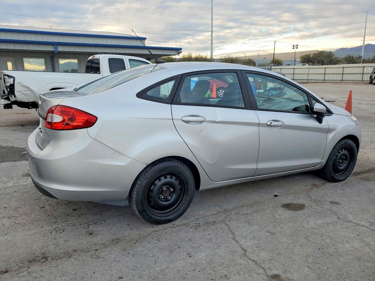 2012 FORD FIESTA S photo 3