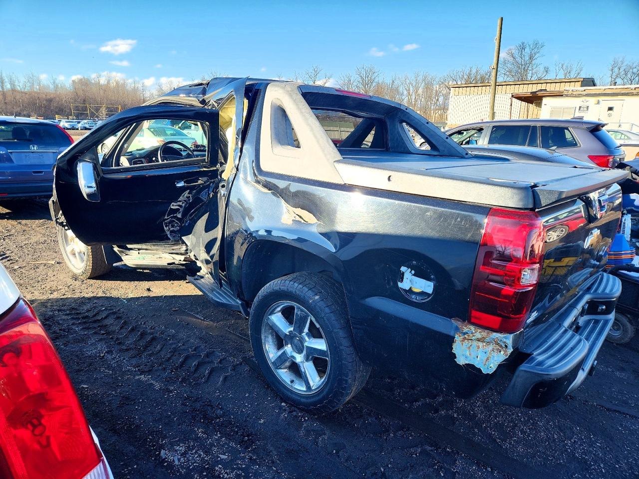 2009 CHEVROLET AVALANCHE K1500 LT photo 2