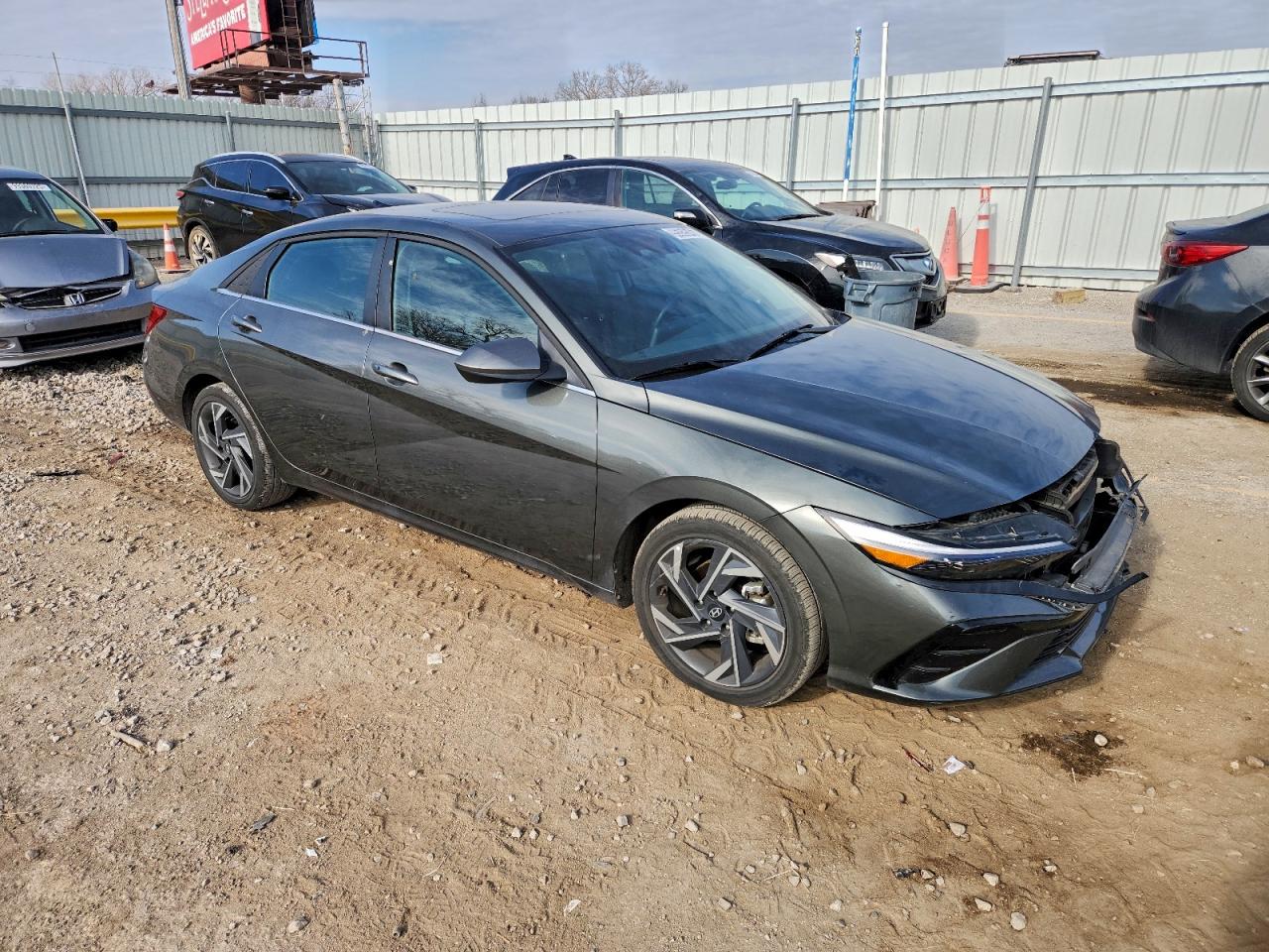 2025 HYUNDAI ELANTRA SEL photo 4