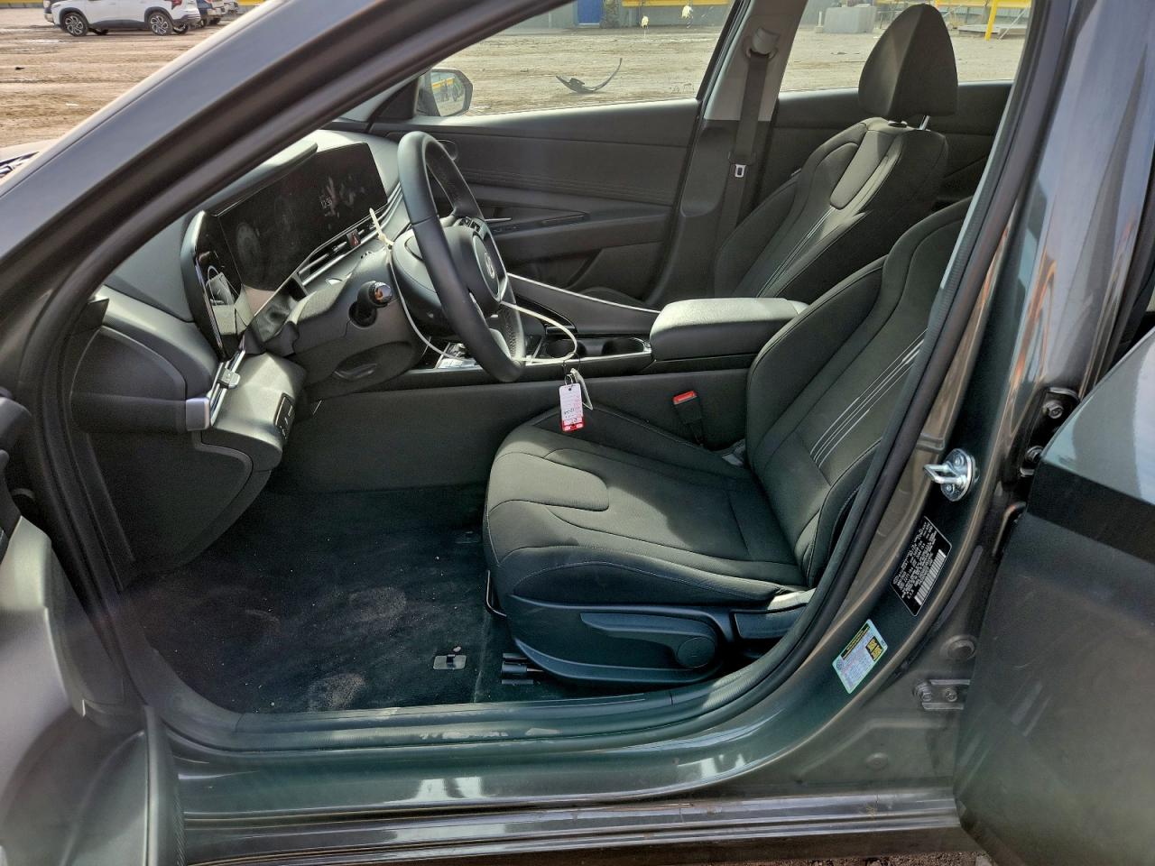 2025 HYUNDAI ELANTRA SEL photo 7
