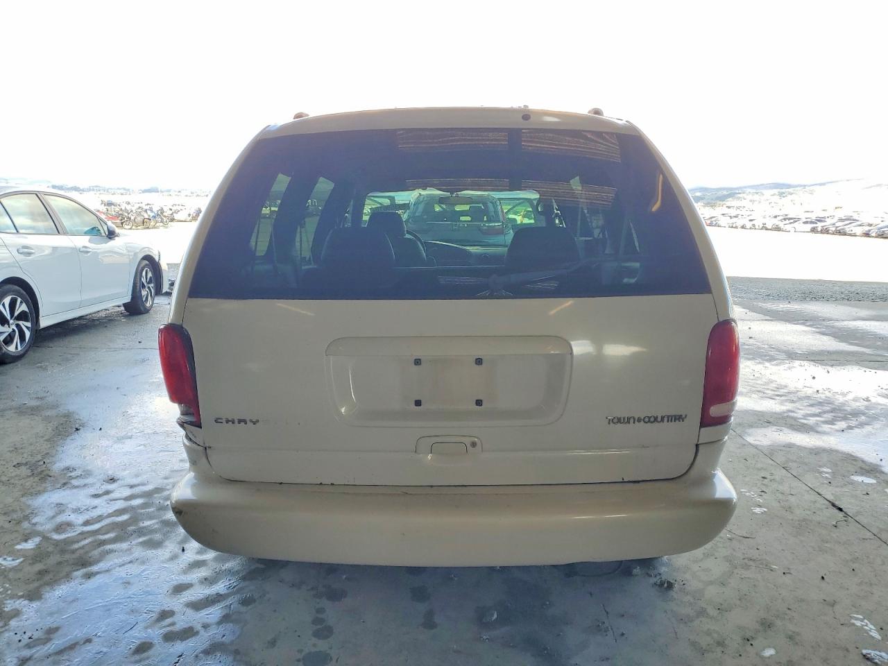 1998 CHRYSLER TOWN & COUNTRY LXI photo 6