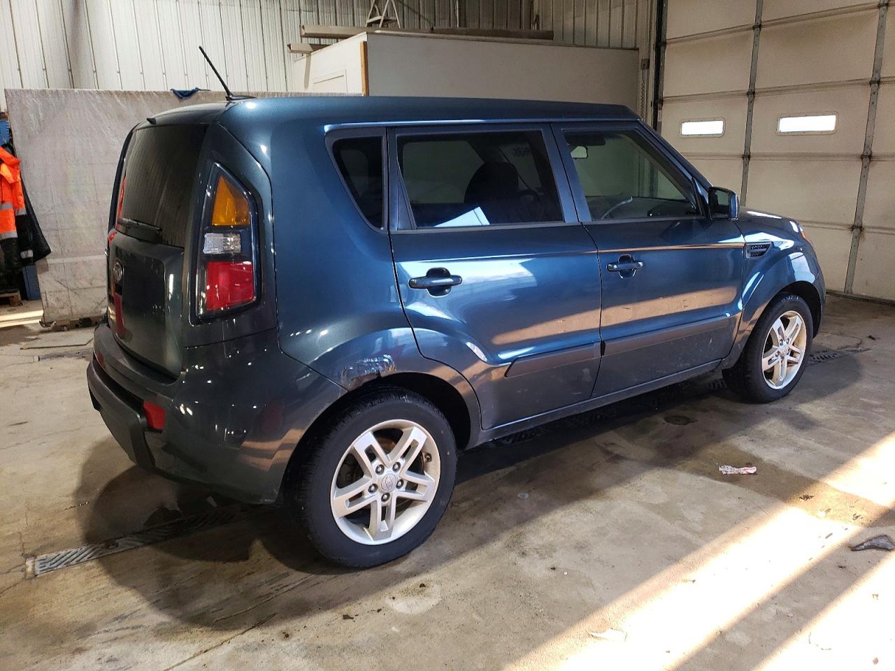 2011 KIA SOUL + photo 3