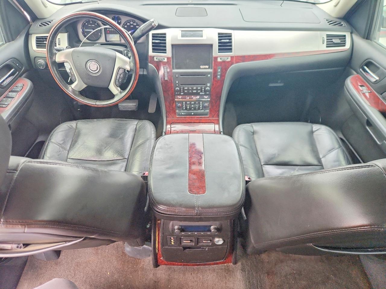 2008 CADILLAC ESCALADE EXT photo 8