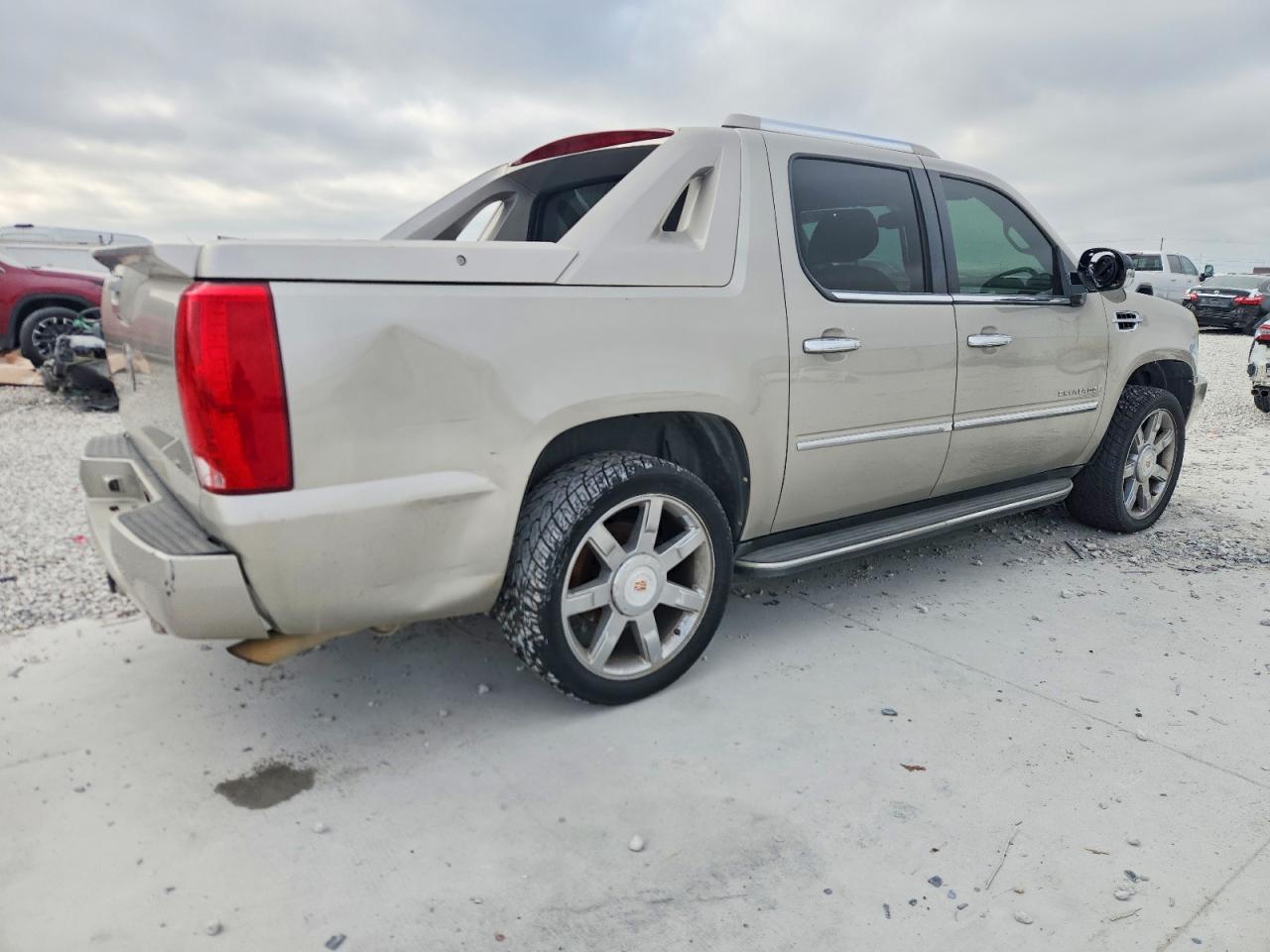 2008 CADILLAC ESCALADE EXT photo 3