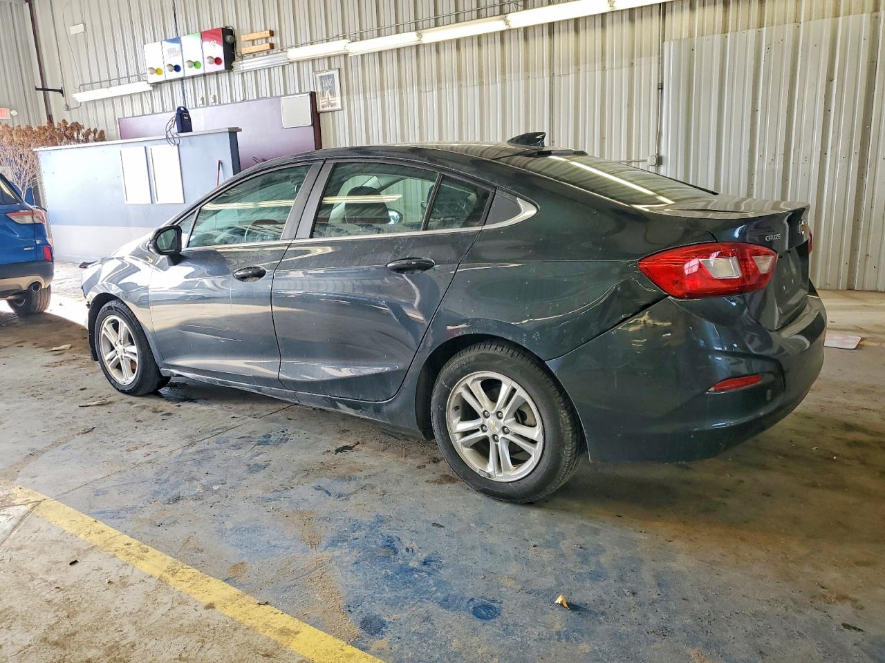 2017 CHEVROLET CRUZE LT photo 2