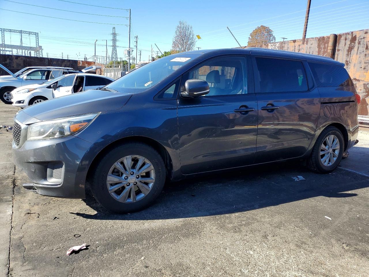 2016 KIA SEDONA