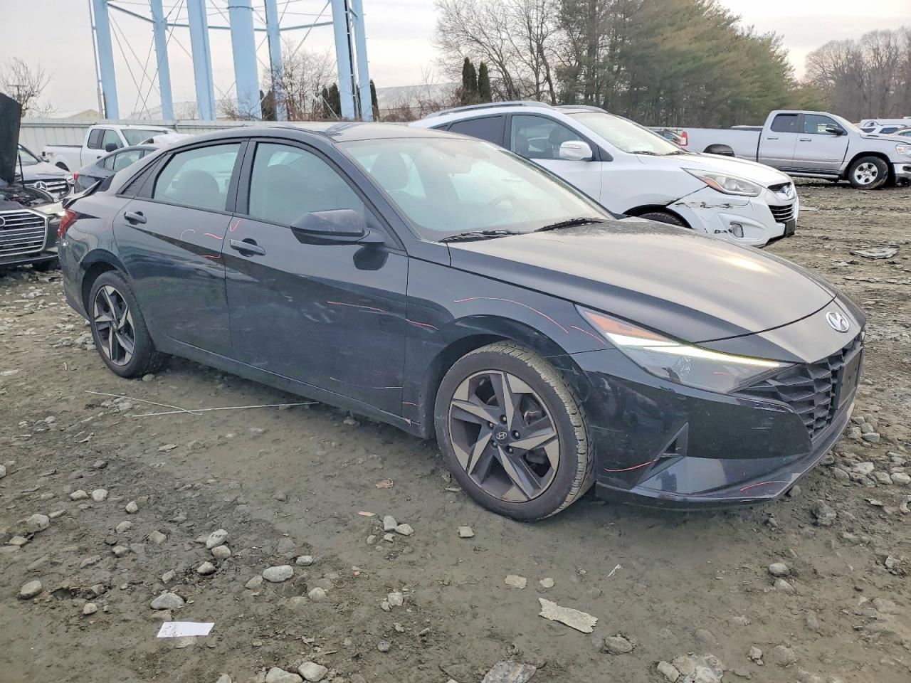 2023 HYUNDAI ELANTRA SEL photo 4